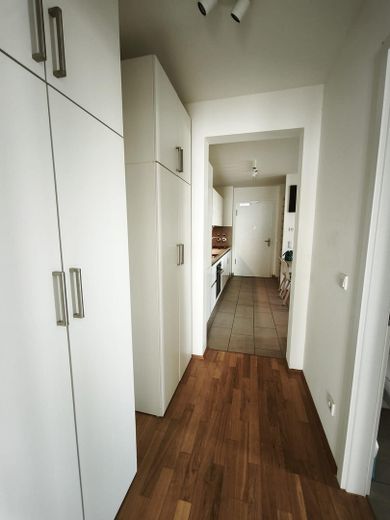 Droomachtig 2-kamerappartement op perfecte locatie voor de beurs: eersteklas verbindingen in het hart van Frankfurt – Foto 19