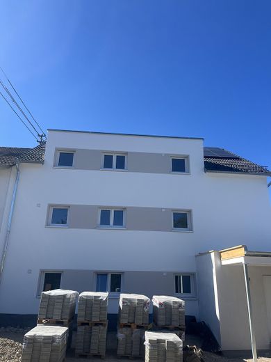 Piso de 4,5 habitaciones en Spaichingen, a estrenar en obra nueva – Außenansicht Ost