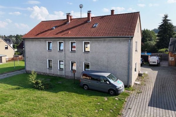 Apartamento en propiedad de 3 habitaciones con garaje y plaza de aparcamiento en Irfersgrün/Lengenfeld