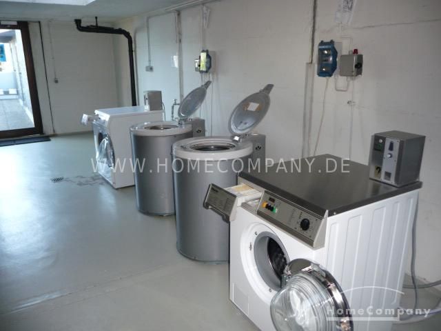 3 Zi. Whg, saniert, möbliert,  Großes Wohn/Esszimmer (60 qm),  2 Balkone PKW Stellplatz vorhanden. – d93fd128eceb113d5de621727e0ca22539437185.jpg
