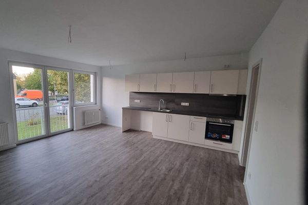 Luminoso appartamento di 63m² al piano terra, appena ristrutturato, con 3 locali e nuova cucina componibile