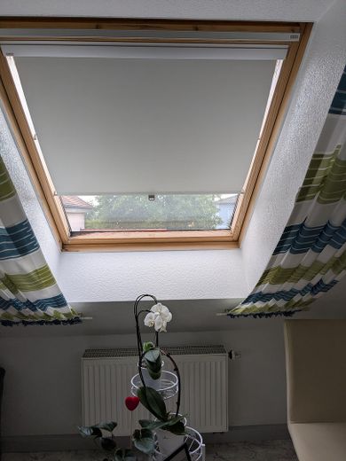 Casa unifamiliar bien cuidada con luminoso apartamento abuhardillado – Foto 7