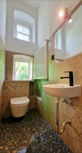 Provisionfrei, Altbaujuwel mit Charakter – frisch saniert, modern interpretiert. – Badezimmer 2