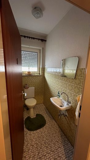 klimatisierte - 3-Zimmer Wohnung (OG) - mit Balkon in Andernach – vor der Sanierung - 2024