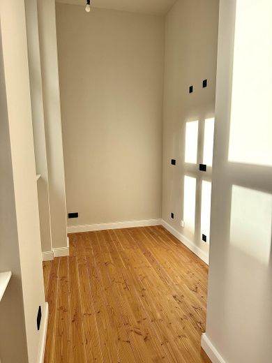 Toplocatie Wilmersdorf: Hoogwaardig gerenoveerde 2-kamerwoning – Foto 7