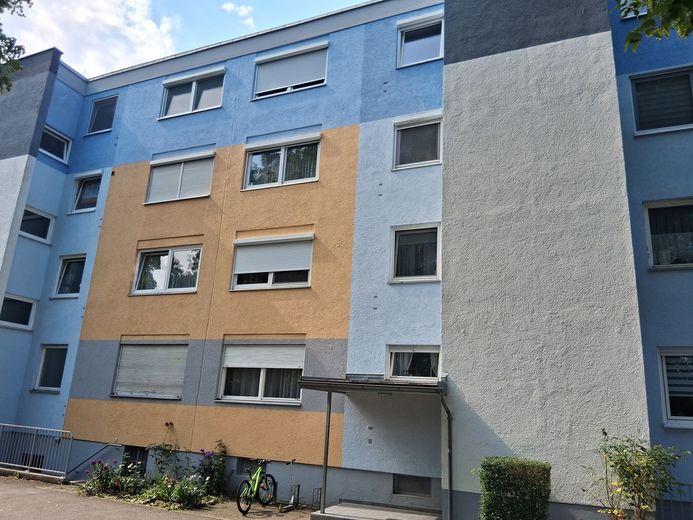 Helle 69,4-m²-Eigentumswohnung in Neuburg a. d. Donau 3. OG, sofort frei, VB 215.000 € – Foto 1