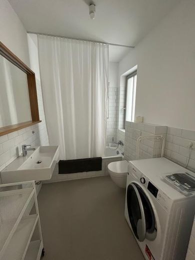 TOPLAGE Innenstadt - Exklusives 1 Zimmer Apartement möbliert mit Einbauküche – Badezimmer