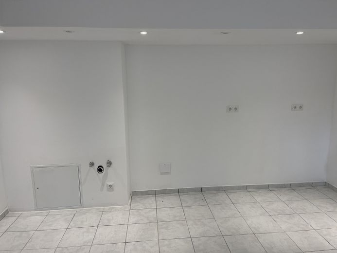 2 kamers hobbyruimte met bad en keuken als kantoor of atelier – Küchenanschluss