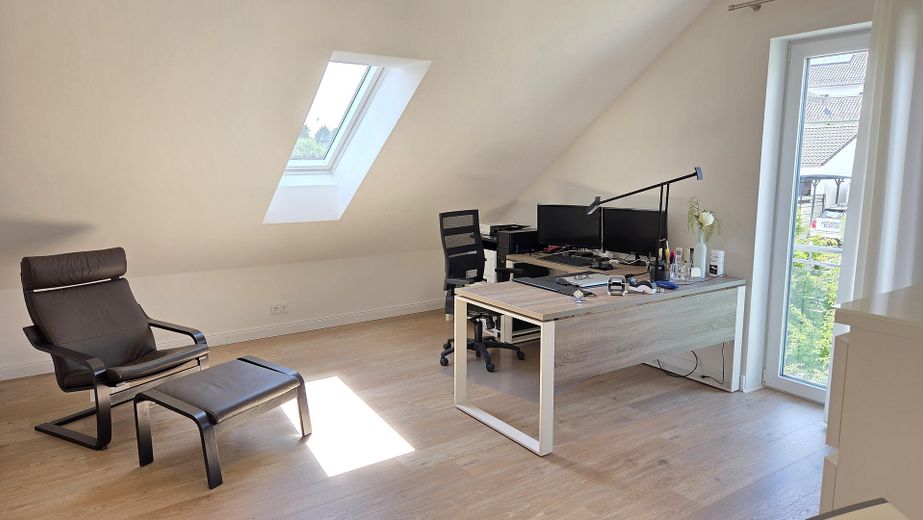 Senza provvigione: comfort abitativo senza compromessi – Spazioso, moderno e studiato nei minimi dettagli – Arbeitszimmer im OG (1)