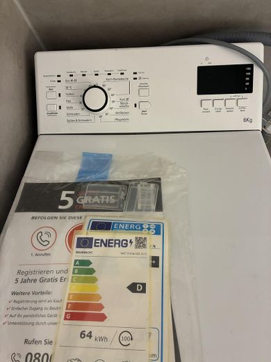 Frisch renovierte 2-Zimmer-Wohnung mit Balkon & Einbauküche – ideal für WG oder Singlehaushalt – Modernes Duschbad inkl. WC