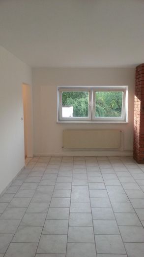 Ehem. Autohaus - Kleinteilig aufgeteilt - Kapitalanlage od. Selbstnutzer – Wohnung - Wohnzimmer