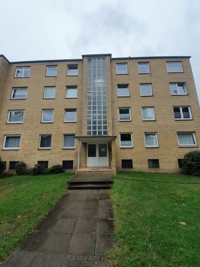 Helle 3-Zimmer-Wohnung mit Balkon in ruhiger und zentraler Lage von Buxtehude – Vorderansicht