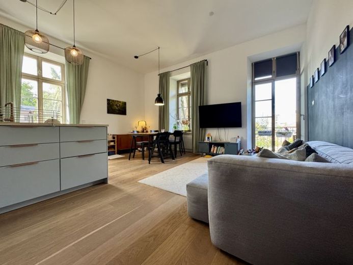 +++ Helle 3-Zimmer-Wohnung mit Balkon im Denkmalobjekt +++ – Foto 1