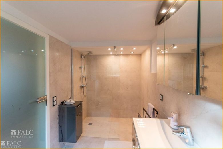 Badezimmer -1