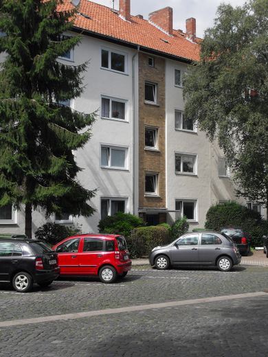 List, recién renovado, 2 habitaciones/balcón a partir del 01.09. o más tarde – Hauseingang