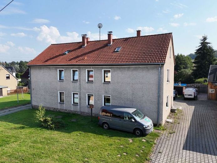 Appartamento di proprietà con 3 locali, garage e posto auto a Irfersgrün/Lengenfeld – Foto 1