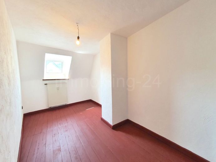 ++ WOHN- UND GESCHÄFTSHAUS IN ZENTRALER LAGE! TOP RENDITE!! ++ – SCHLAFZIMMER 3 DACHGESCHOSS