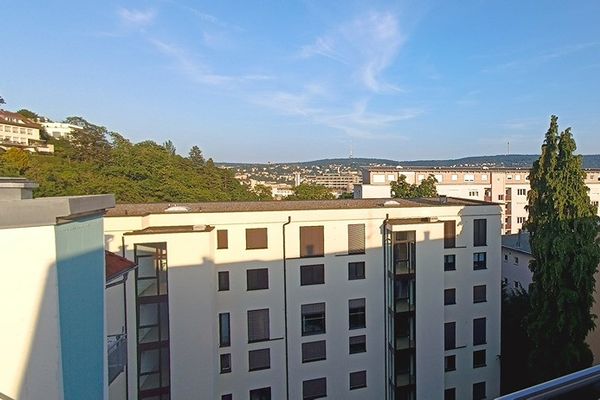 Stilvolle 2-Raum-DG-Wohnung in Stuttgart Zentrum