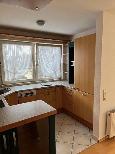 Schöne 3,5-Zimmer-Wohnung mit Balkon in Gerlingen – Küche