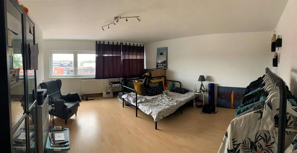 Wohn- Schlafzimmer