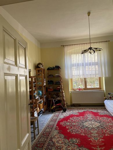 Idyllische Villa/Mehrfamilienhaus in grünem Erholungsort (Harz) - mit Ausbau-/Investmentpotential – Zimmer 1. OG Osten