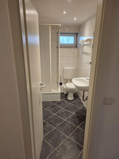 Möblierte 1-Zimmer-Wohnung mit Einbauküche in Rastatt-Niederbühl – Foto 5