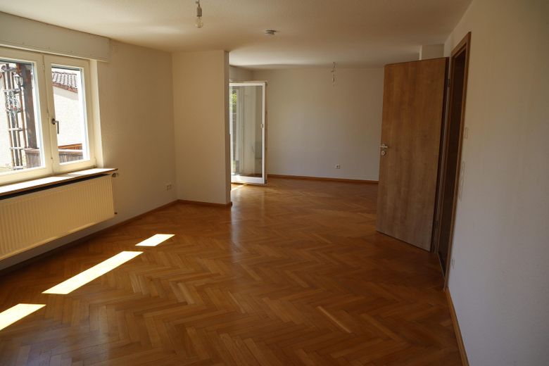 Einfamilienhaus mit kleinem Garten und Garage in Heuchlingen – Foto 4