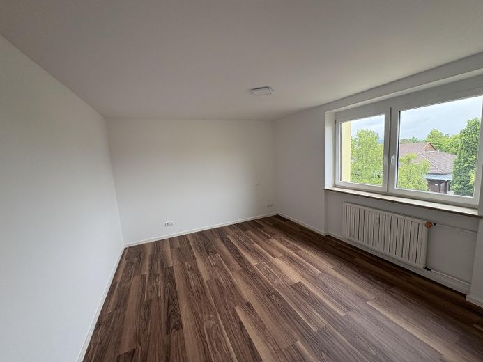 4-pokojowe mieszkanie z loggią w Röthenbach an der Pegnitz – Schlafen