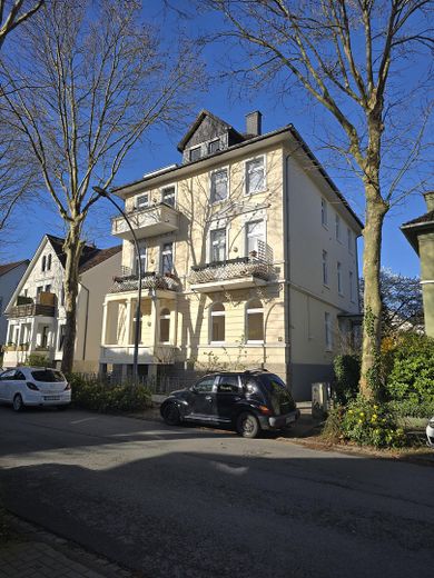Wunderschöne 4,5 Zimmer Altbauwohnung, frisch renoviert – Erstbezug in begehrter Wohnlage – Foto 1