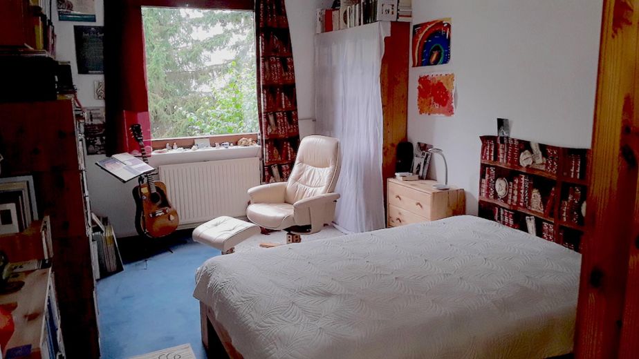Provisionsfrei: 3-Zimmer-Wohnung mit großem Entwicklungspotential – Schlafzimmer