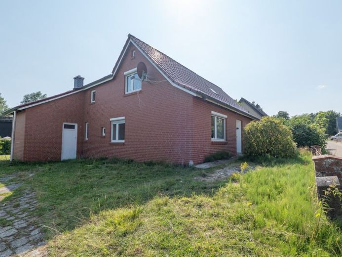 RESERVIERT Frisch renoviert einziehen! Einfamilienhaus mit großem Garten in Hemmoor – Fotoğraf 1