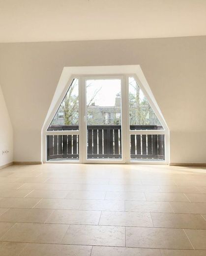 Exklusive 2,5 Zimmer-Wohnung "Wohnen am Schlosspark Nymphenburg" – Wohnbereich