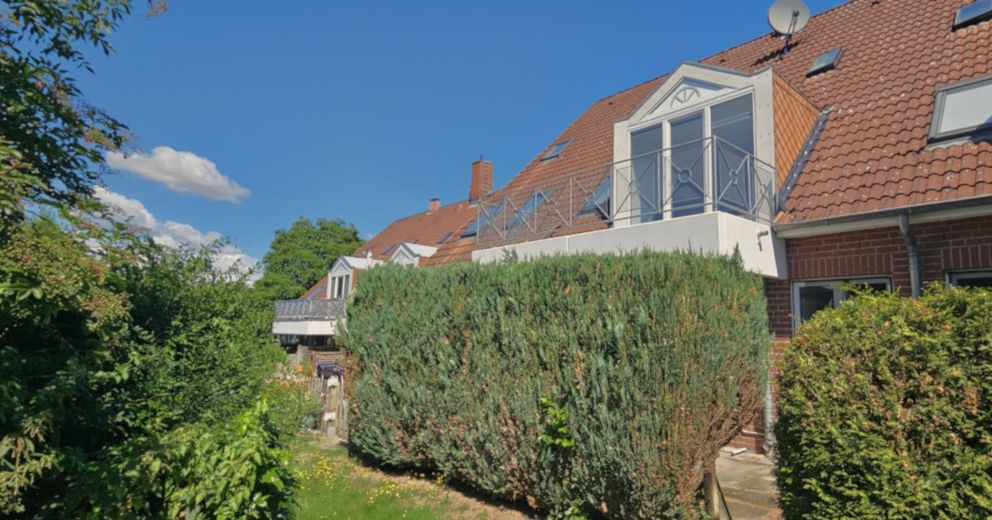 Sunny maisonette apartment in Elstorf - green, quiet and central – Blick vom Gemeinschaftsgarten