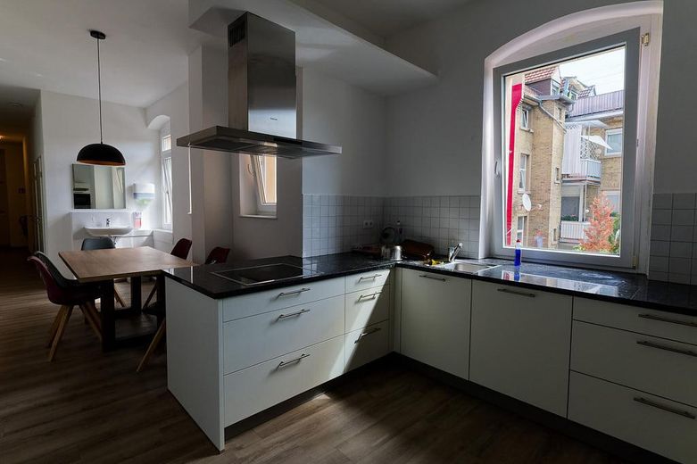 Package offer: Two student residences in Karlsruhe – Küche im Haus H1