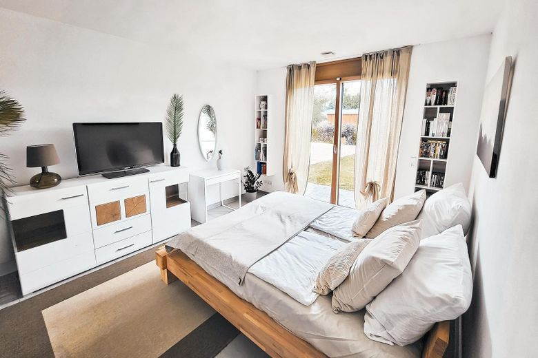 Esclusiva casa unifamiliare KfW-40 in tranquilla posizione a pendio esposto a sud – di alta qualità ed efficiente dal punto di vista energetico – Foto 27