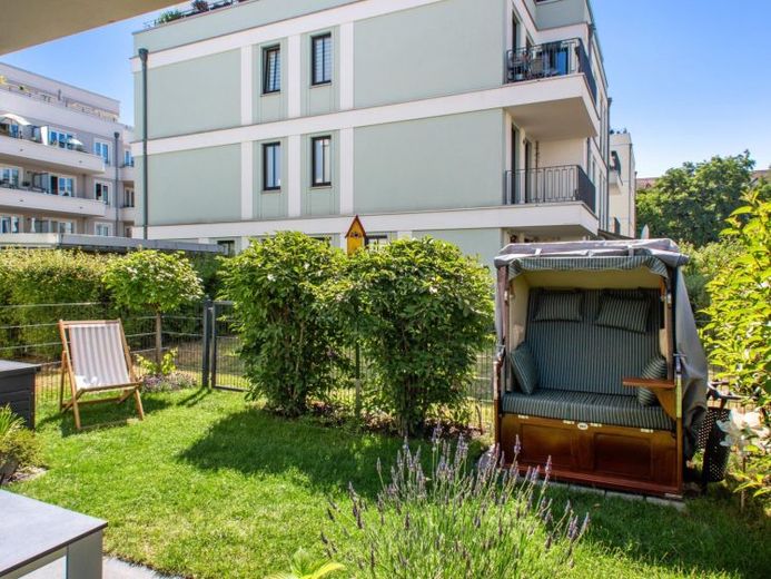 Stilvoll Wohnen in Zehlendorf: 4-Zimmer-Maisonettewohnung, Hell und modern, mit Balkon und Garten – Foto 1