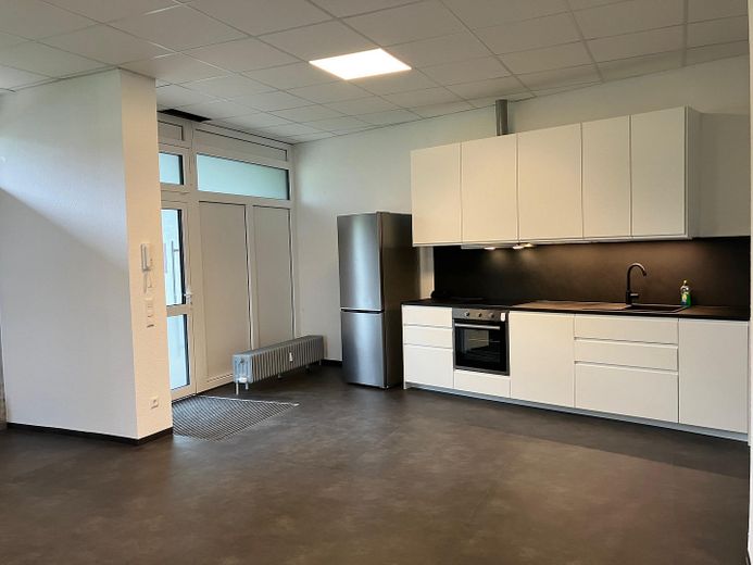 Kernsaniert und barrierefrei - 2,5-Zimmer-Wohnung mit top Anbindung – EBK mit WaMa + Geschirrspüler