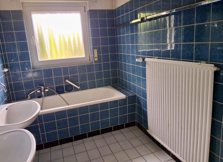 Bungalow im Grünen - provisionsfrei – Badewanne