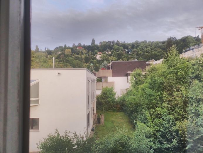 3-Zimmer Maisonette Wohnung in Stuttgart Süd mit grosser Terrasse, Aussicht und Garage – Blick OG Ost