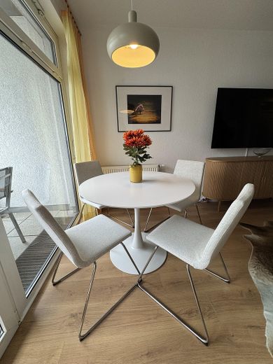 Berlin-Mitte: elegant gemeubileerd 2-kamerappartement; instapklaar elegant gemeubileerd appartement met 2 kamers (GEEN MAKELAARSKOSTEN) – Essplatz