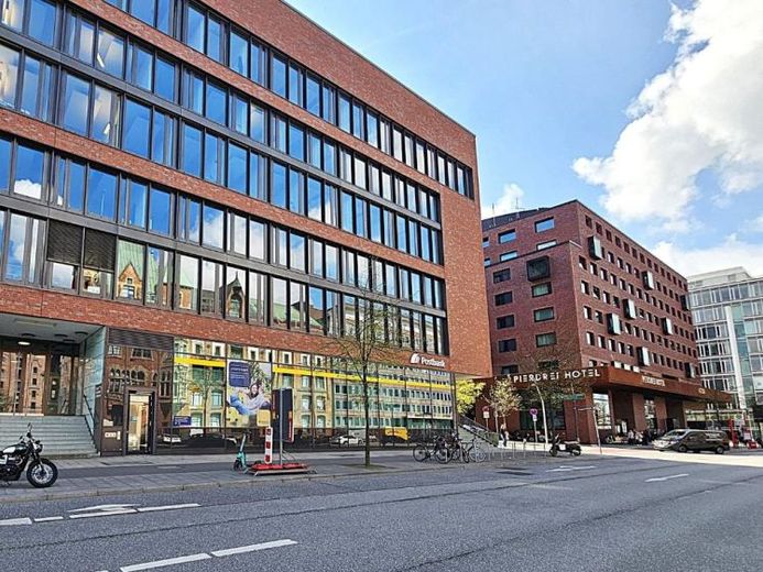 Ladenfläche im Zentrum der HafenCity – फोटो 1