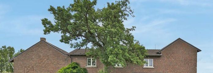 PHI AACHEN - Ehemaliger Bauernhof mit modernem Einfamilienhaus in begehrter Lage von Würselen!