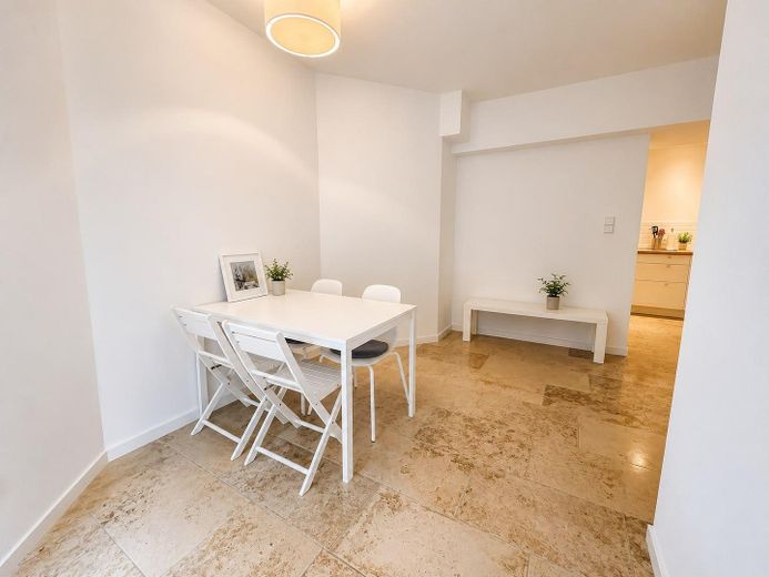 Möblierte Wohnung in historischer Villa mit exklusiver Lage an der Kölner Riviera – Foto 7