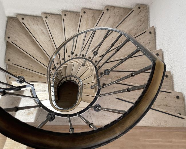 Modernisierte DDH, Nähe Pasinger Stadtpark – Treppe