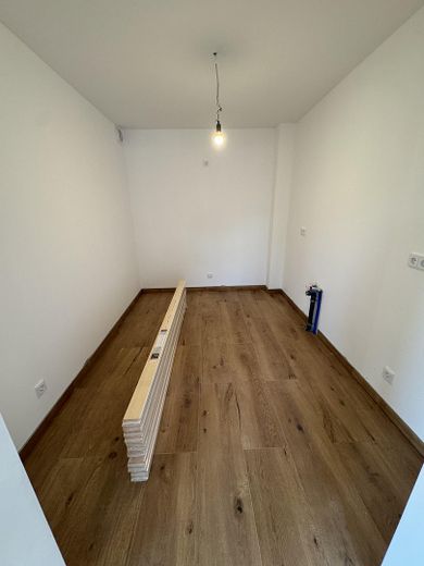 Mahlsdorf’ta 2026’da yeni inşaat | 3 odalı daire | 73 m2 | Akıllı Ev | Fotovoltaik ve ısı pompası | Yüksek giriş katı – Küche