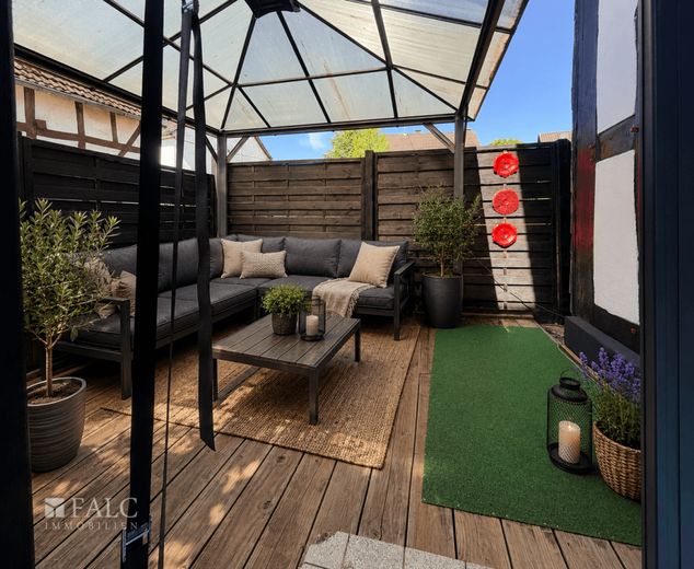 Charmantes Fachwerkhaus mit viel Potenzial – Terrasse KI
