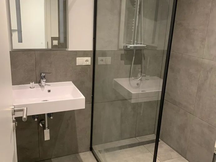 WG-Zimmer mit Wohlfühlfaktor/ Karl-Marx-Ring 132, München / WE106 / 1.OG / Zi.1 – Badezimmer