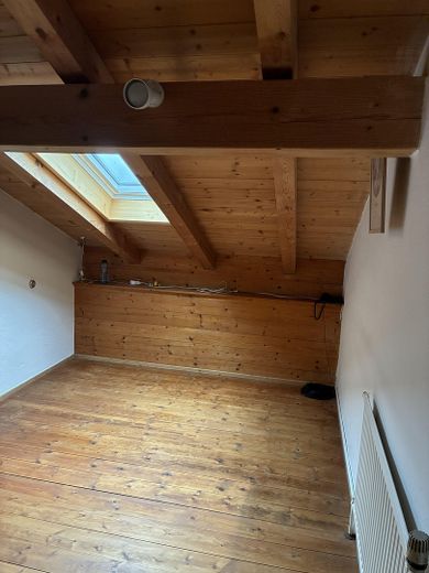 Багатофункціональна мезонет / сутеренна квартира 83 +42 м²  у природній місцевості - багатофункціональний гараж – Schlafzimmer DG