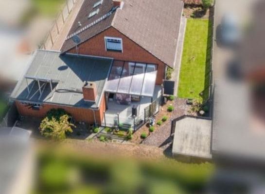 Einfamilienhaus Freistehend - großräumig saniert