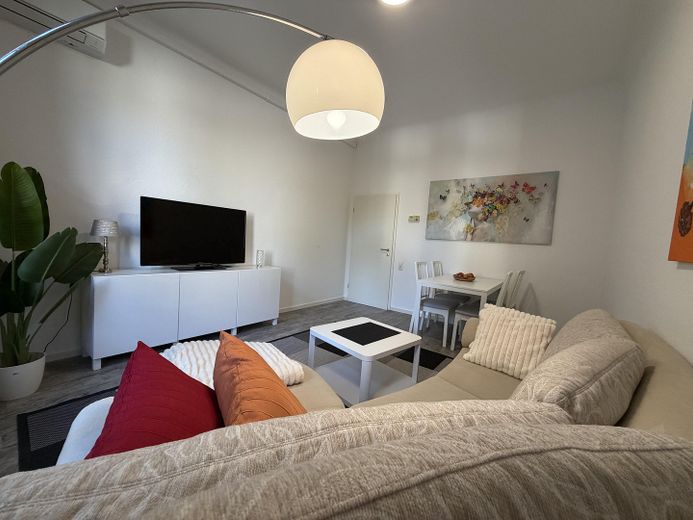 con aire acondicionado, completamente amueblado, recién renovado, listo para entrar a vivir, 2 hab., baño con cocina y balcón – Foto 7